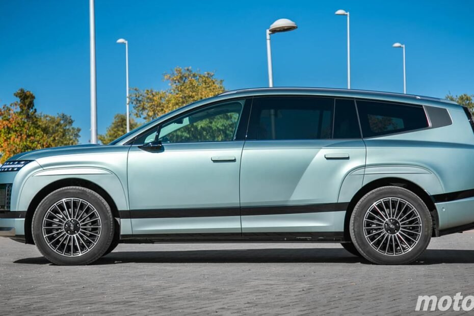 Cuesta la mitad que un Mercedes o BMW y es igual de bueno, el IONIQ 9 baja 5.700 € y deja a sus rivales sin argumentos