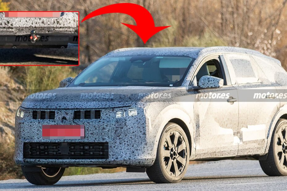 Dacia hará del nuevo Spacer un familiar imparable fuera del asfalto, estas espías confirman el peor temor de Skoda