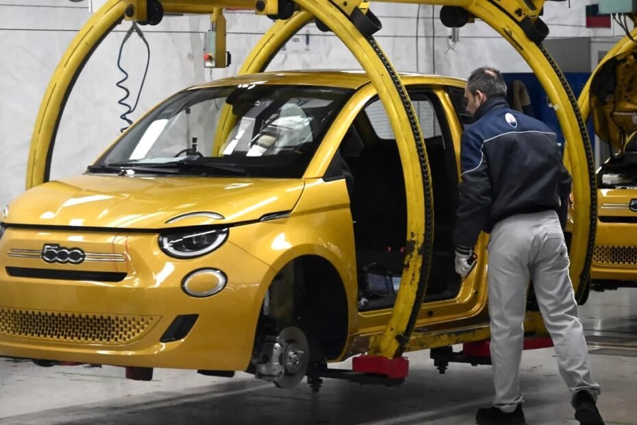 El FIAT 500 híbrido funciona… y Stellantis ahora quiere que no se dispare