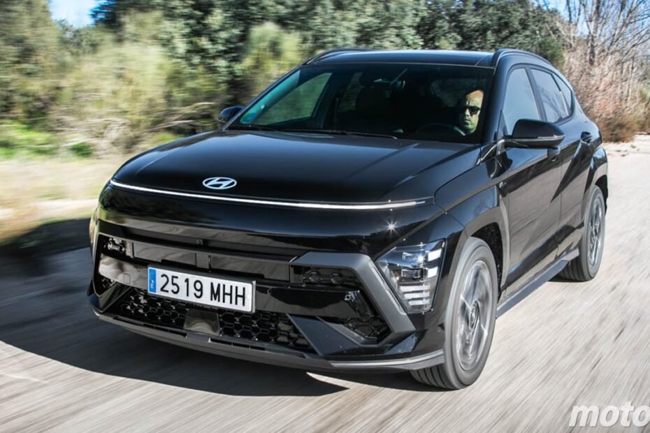El mejor Hyundai KONA que puedes comprar es híbrido y, con 6.000 € de rebaja, tiene un precio que alarma a Toyota