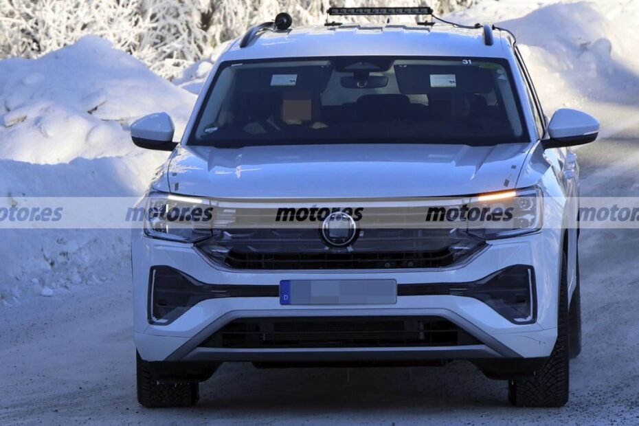 El Volkswagen Atlas 2027 se deja ver casi destapado: así es el gran SUV que se perfila como sustituto del Touareg