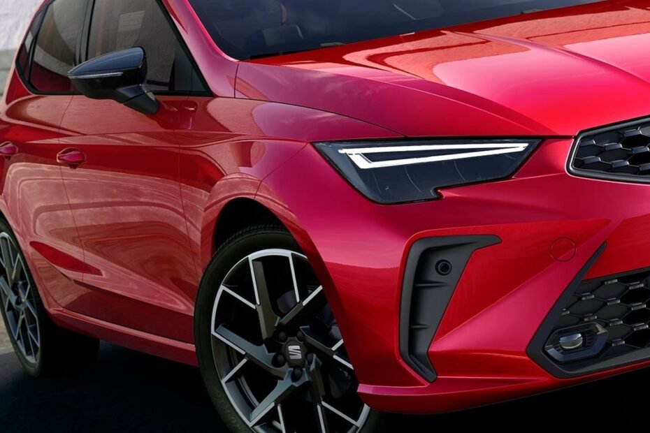 Este coche español es barato, fiable y, con 3.400 € de rebaja, apunta a Dacia con un precio imbatible y diseño renovado