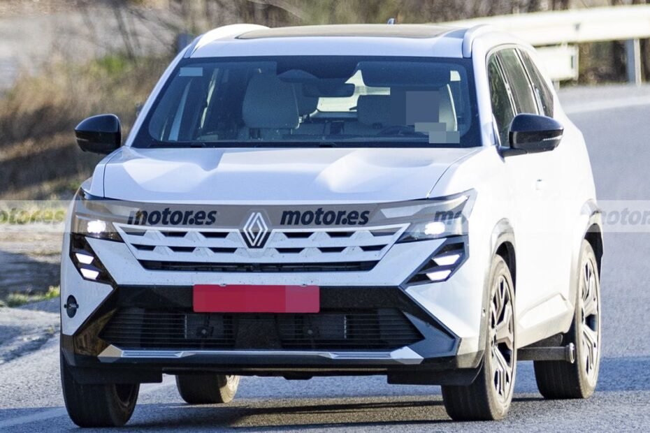 Fotos espía revelan que el Renault Boreal llevará la tecnología más innovadora del Dacia Bigster a Brasil