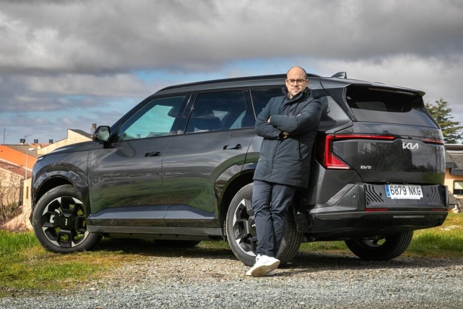 KIA pasa a la ofensiva de los SUV eléctricos con el nuevo EV5: ya lo he probado y te cuento qué me ha parecido