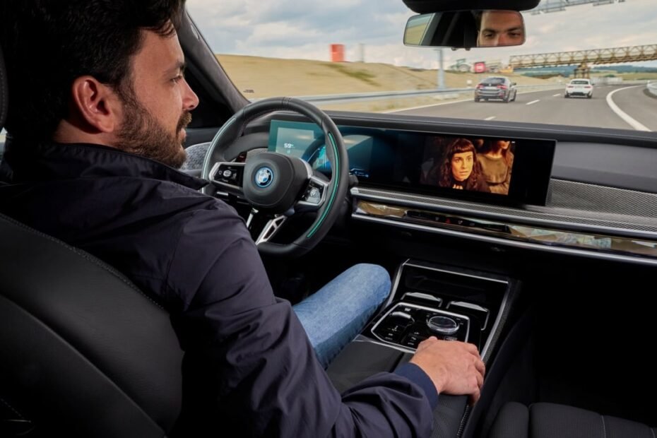 Las marcas empujan la conducción autónoma… y la realidad (y el público) responde con un no gracias