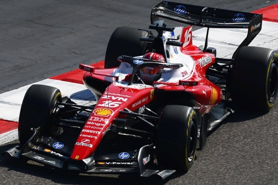 Leclerc lidera el último test matutino en Baréin mientras que Aston Martin preocupa