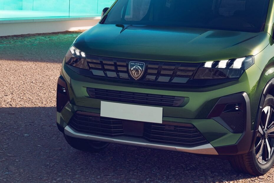 Nadie contaba con este Peugeot español pero, con 7.800 € de rebaja y 1.050 litros de maletero, es el anti-SUV perfecto para familias