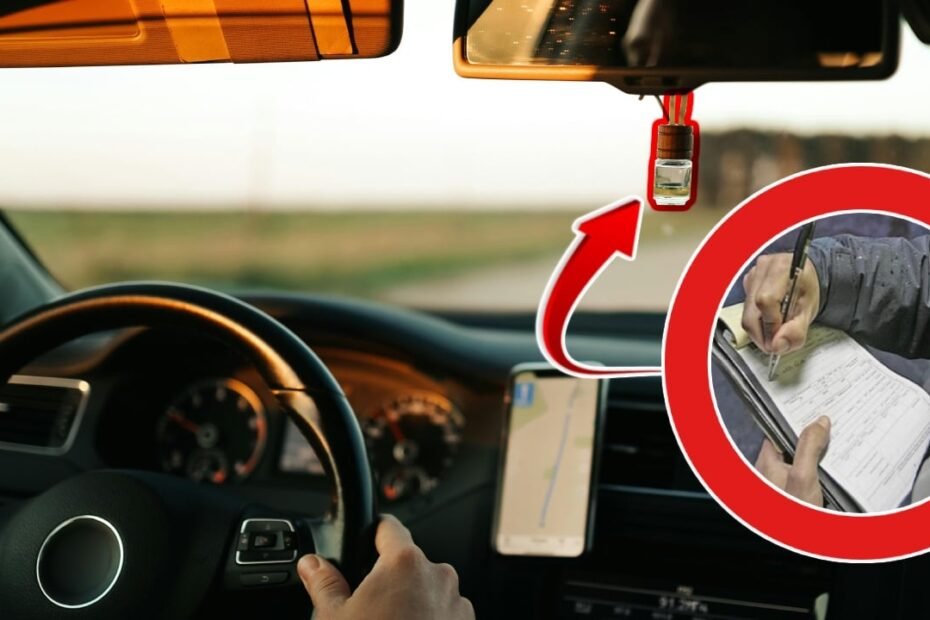 Ojo a lo que cuelgas en el retrovisor si no quieres una multa de 200 euros