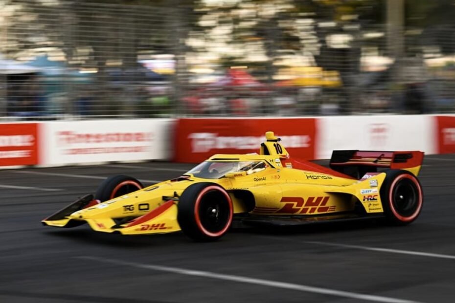 Álex Palou renueva su tradición anual y arrasa a sus rivales en St. Pete