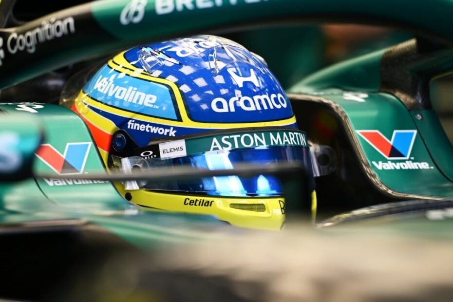 Alonso, la única cosa que en Aston Martin nunca falla: “La gente no ve la profesionalidad que aporta, si le damos el coche…”