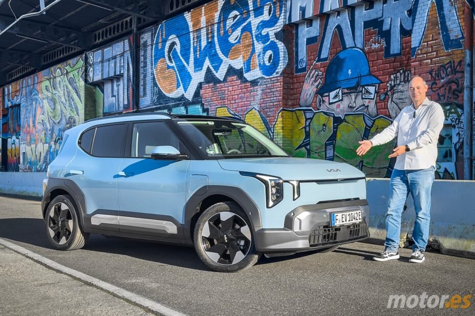Conduje el nuevo KIA EV2 y encuentro por fin el equilibrio que le faltaba a los eléctricos baratos