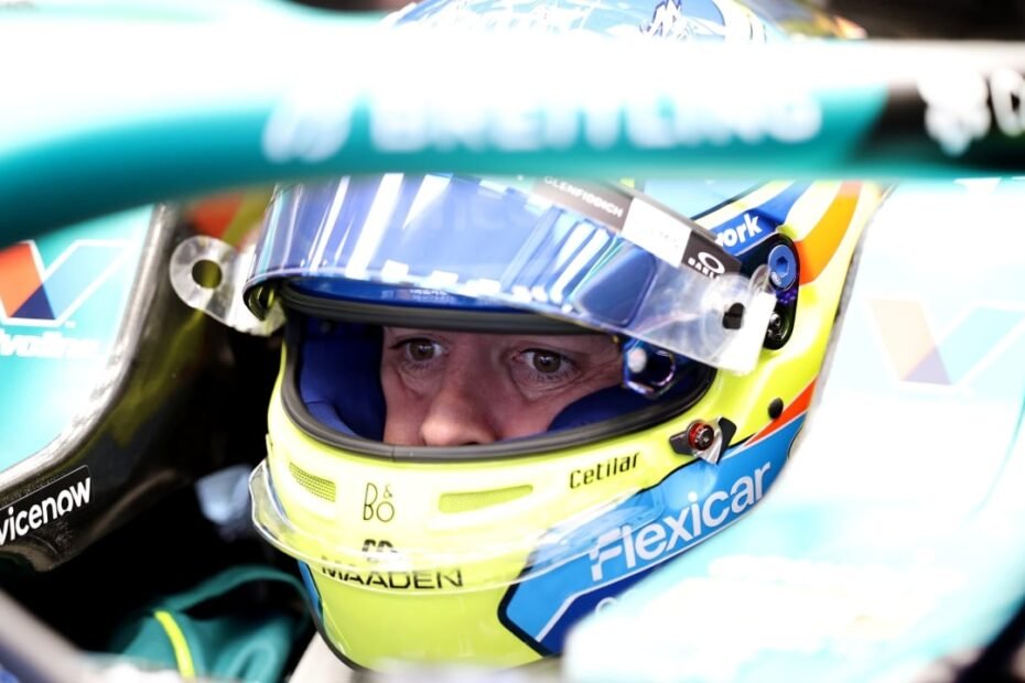 Desastre total de Aston Martin en Shanghái: más lentos que Cadillac, otra batería a la basura y las manos de Alonso no aguantan