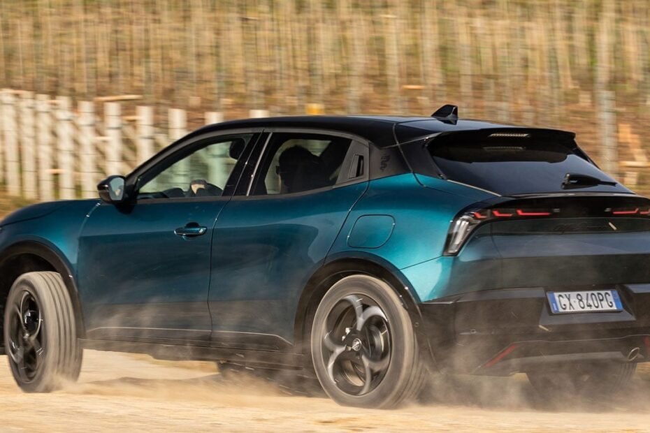 El 4x4 que nadie esperaba baja 3.300 €, tiene etiqueta ECO y solo gasta 5,2 litros, es el anti-Duster premium que sí cuadra por precio