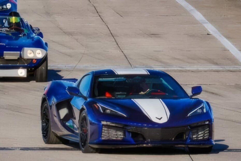 El Chevrolet Corvette C8 Grand Sport ya es una realidad: nuevo motor V8 y una puesta en escena sin complejos