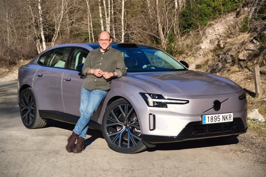 El ES90 es el regreso de Volvo al segmento de las berlinas, ya lo he probado y te cuento si realmente merece la pena