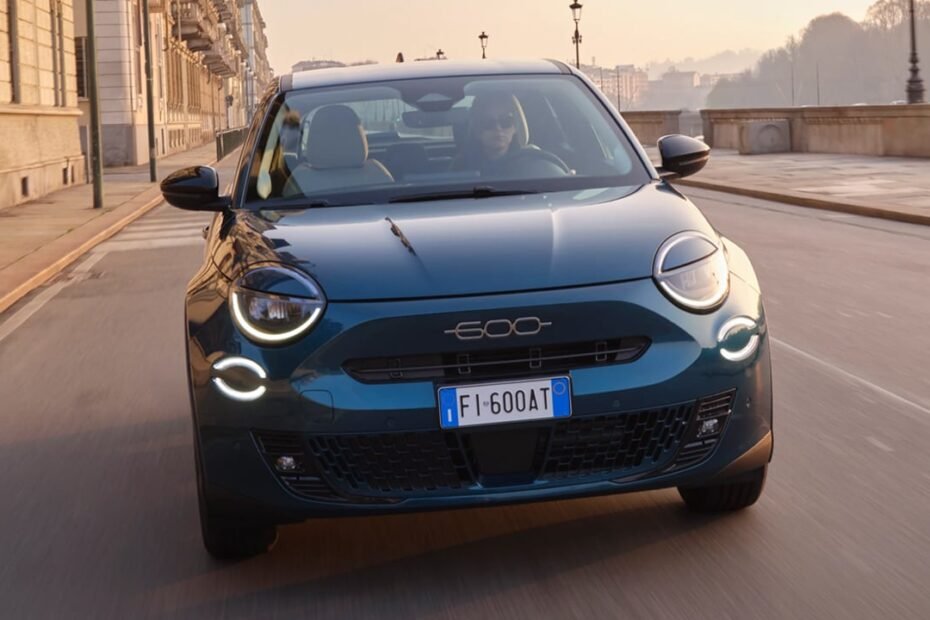 El esperado FIAT 600 de gasolina ya tiene precios, más barato y con el nuevo motor de Stellantis