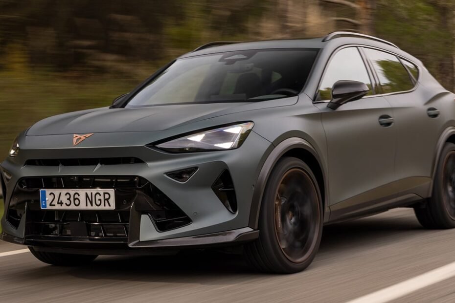 El nuevo CUPRA Formentor VZ5 ya tiene precios y, con 390 CV y modo Drift, llega para desmentir que un SUV no puede ser deportivo