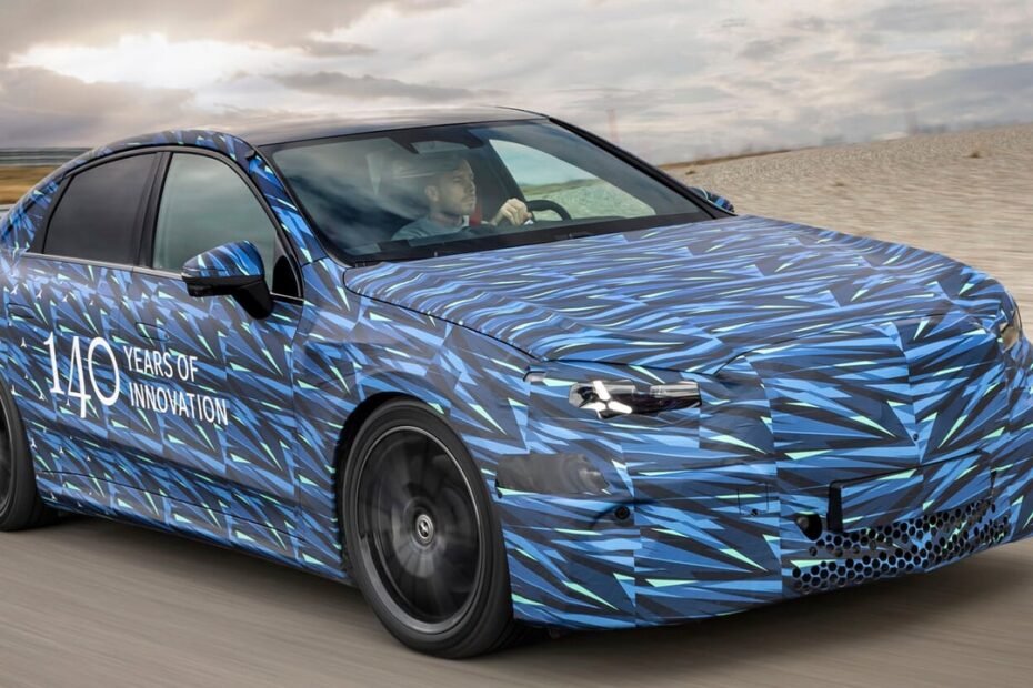 El nuevo Mercedes Clase C eléctrico promete hasta 800 km, carga ultra-rápida, y llegará antes que el BMW i3