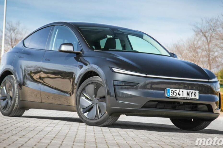 España va a contracorriente, solo un 8% planea pasarse al coche eléctrico y la mayoría aplaude alargar los gasolina y diésel