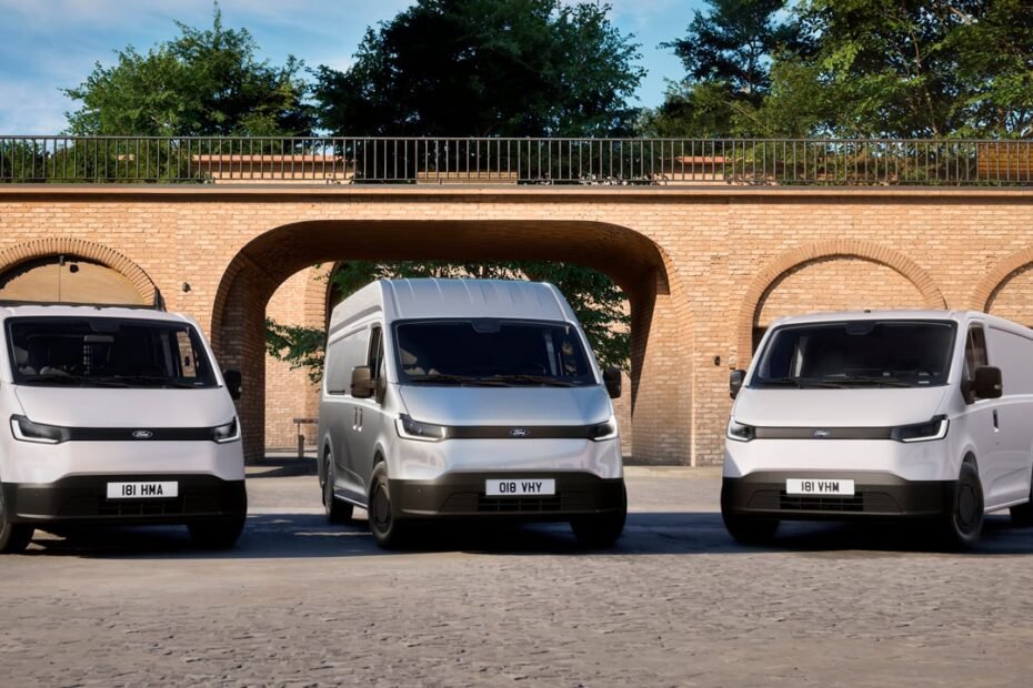 Ford presenta las Transit City con batería LFP, sus furgonetas eléctricas más baratas para la ciudad