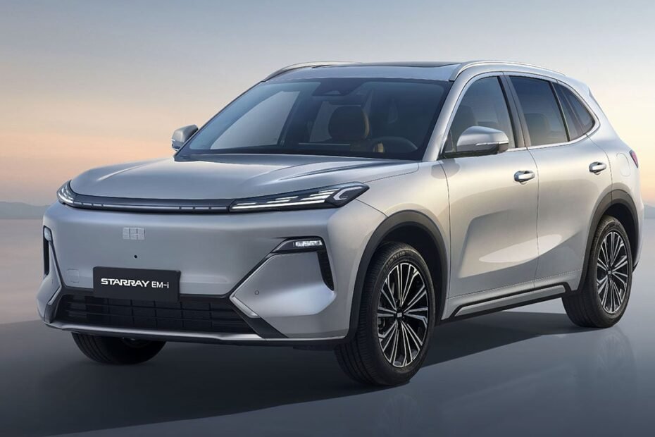 Geely planta cara al BYD Seal U con el Starray EM-i, estos son los precios del SUV PHEV con motor español