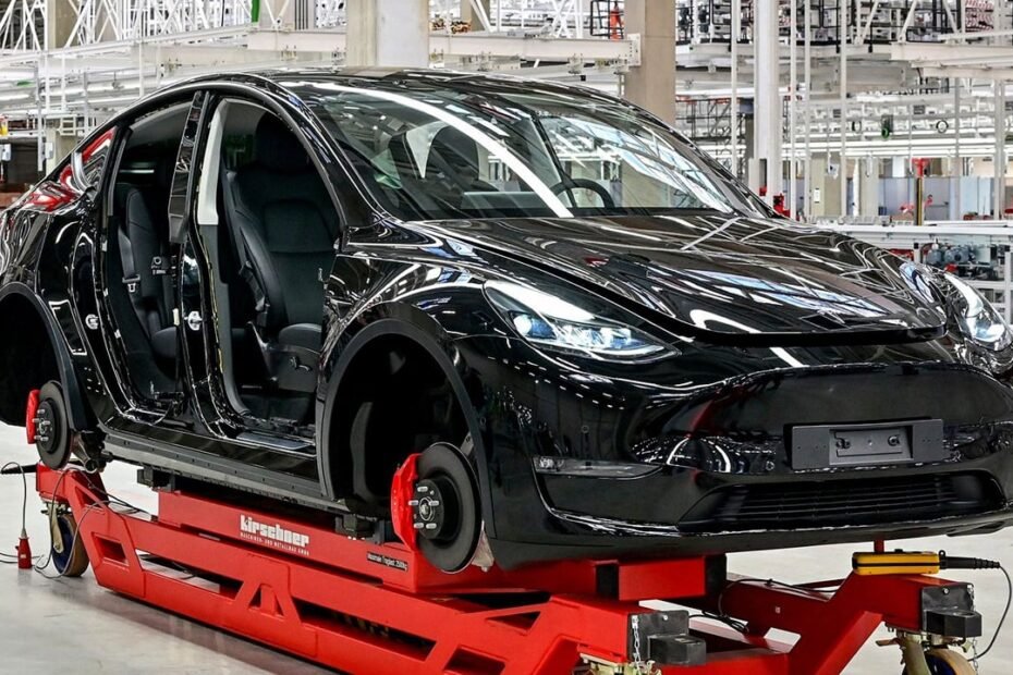 Golpe a Tesla en Europa: Toyota y Stellantis dejan de pagarle millones