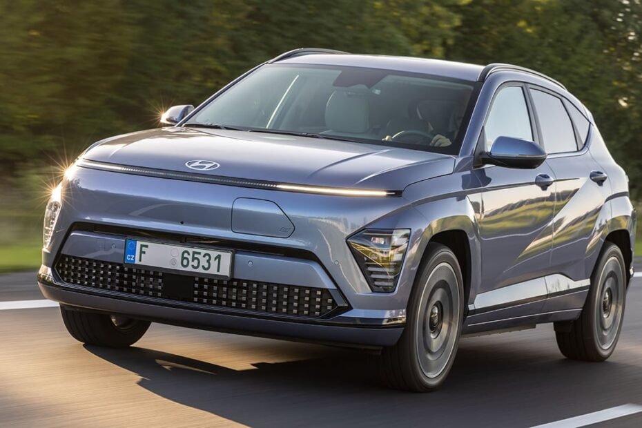 Hyundai aprieta con el KONA CERO más equipado, baja 11.700 € y con 440 km de autonomía pone nervioso al Jaecoo 5