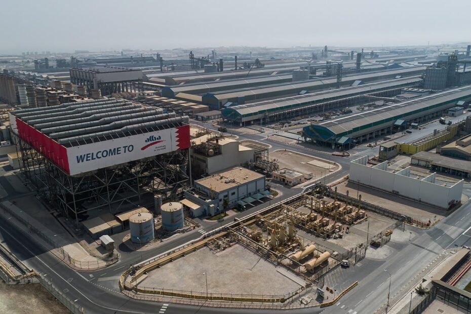 Los misiles de Irán sobre las fábricas de aluminio amenazan con encarecer tu próximo coche