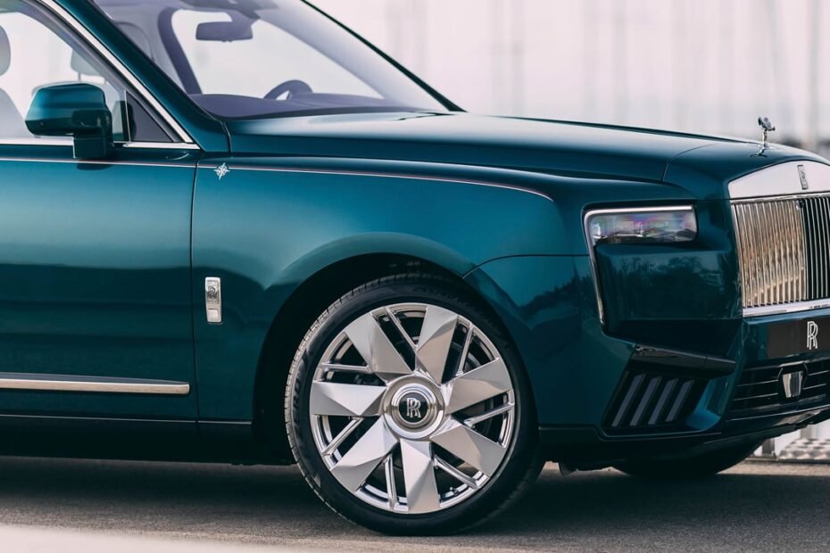 Rolls-Royce vuelve a romper límites con cuatro Cullinan únicos inspirados en los yates más exclusivos
