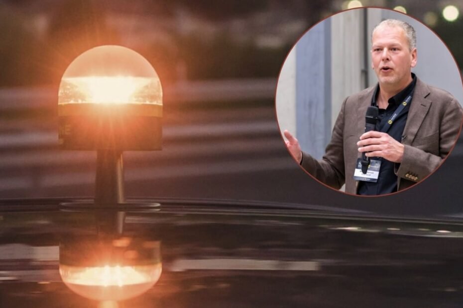 Un experto en seguridad desmiente a Pere Navarro sobre la baliza V16: “Lo más seguro siempre es salir y ponerse a salvo”