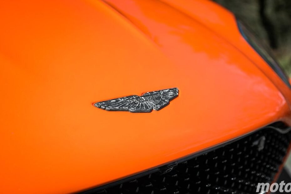 Aston Martin pierde el primer asalto contra Geely por su icónico logo, pero la contienda no ha terminado