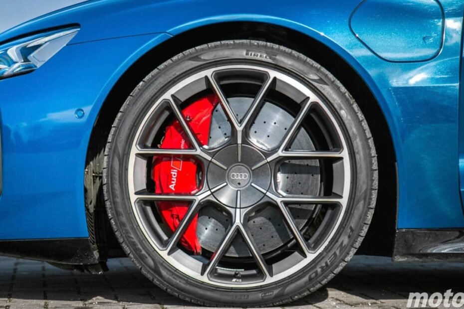 Audi llama a revisión casi 100.000 coches eléctricos de más de 70.000 euros por un fallo en los frenos