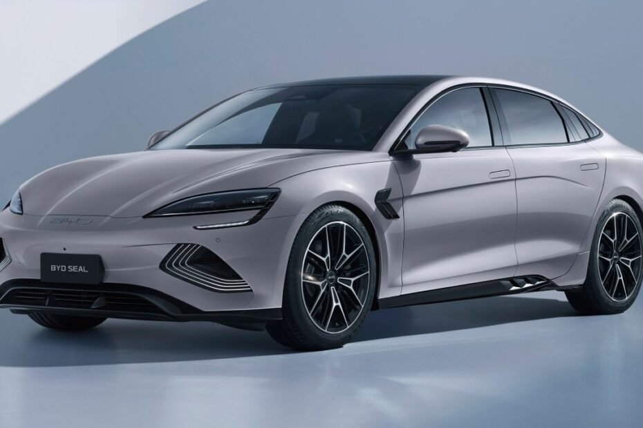 BYD pone a la venta el SEAL 2026 en España: más espacio, más tecnología y un precio por debajo de 35.000 euros