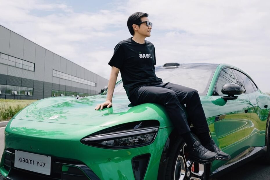 El CEO de Xiaomi, Lei Jun, da malas noticias: nada de coches baratos, nada por debajo de los 12.500 €