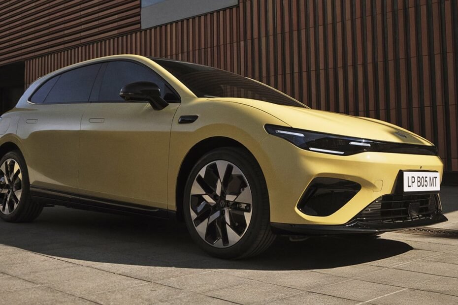 El nuevo Leapmotor B05 ya tiene precios en España y apunta a chollo, es 10.000 € más barato que el BYD Dolphin