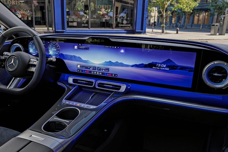 El nuevo Mercedes Clase C eléctrico está a punto de debutar y su deslumbrante interior es una señal clara