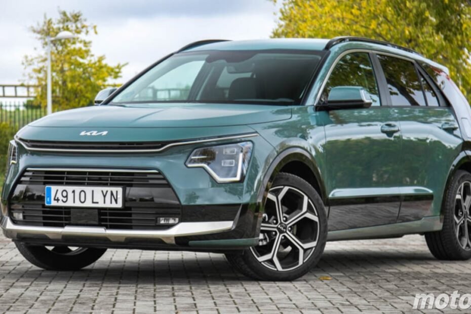 Mientras todos miran a los híbridos chinos, KIA te planta el Niro HEV con 7.000 € de rebaja y un consumo mejor que el Toyota C-HR