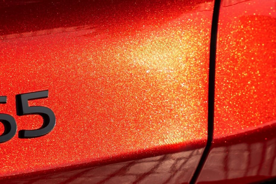 Ni Lamborghini ni Rolls-Royce: la marca más inesperada usa oro real en la carrocería de su nuevo SUV