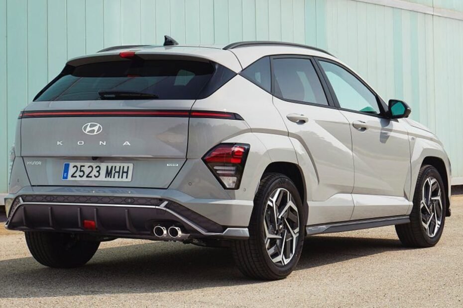 No solo es más barato que el Omoda 5, el Hyundai KONA con 5.500 € de rebaja también le gana en maletero y gasta menos