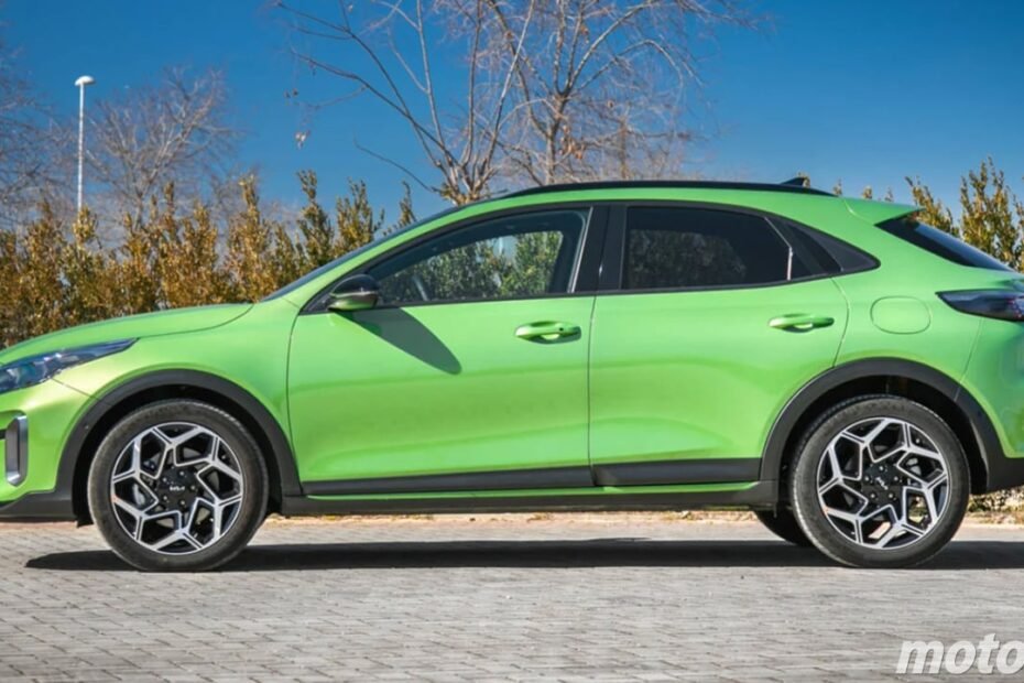 Por solo 2.500 € más que un Stonic, y sin salir de KIA, tienes este crossover con más tamaño, potencia y maletero