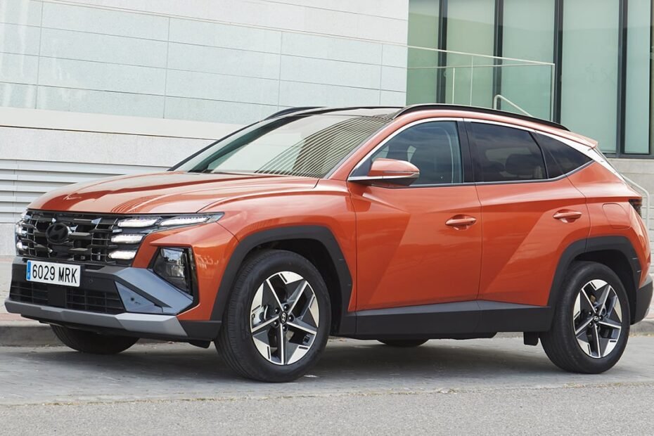 Todos mirando SUV chinos y llega Hyundai con 6.000 € de rebaja para el TUCSON híbrido, la fiabilidad decanta la balanza