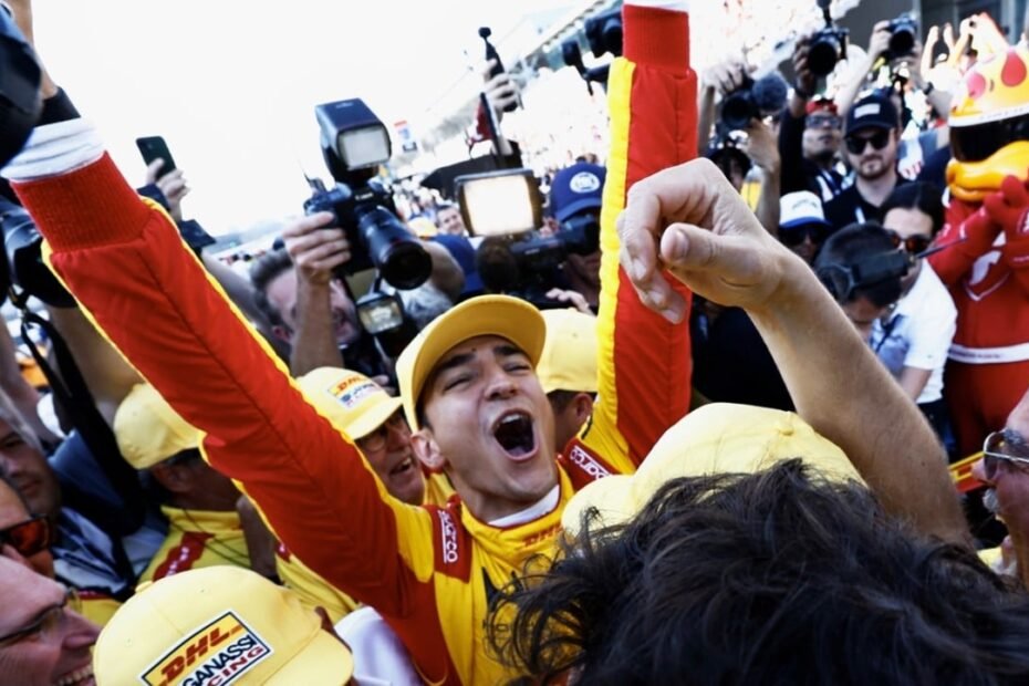 Álex Palou 'remonta' contra el crono y vuelve a la pole de las 500 millas