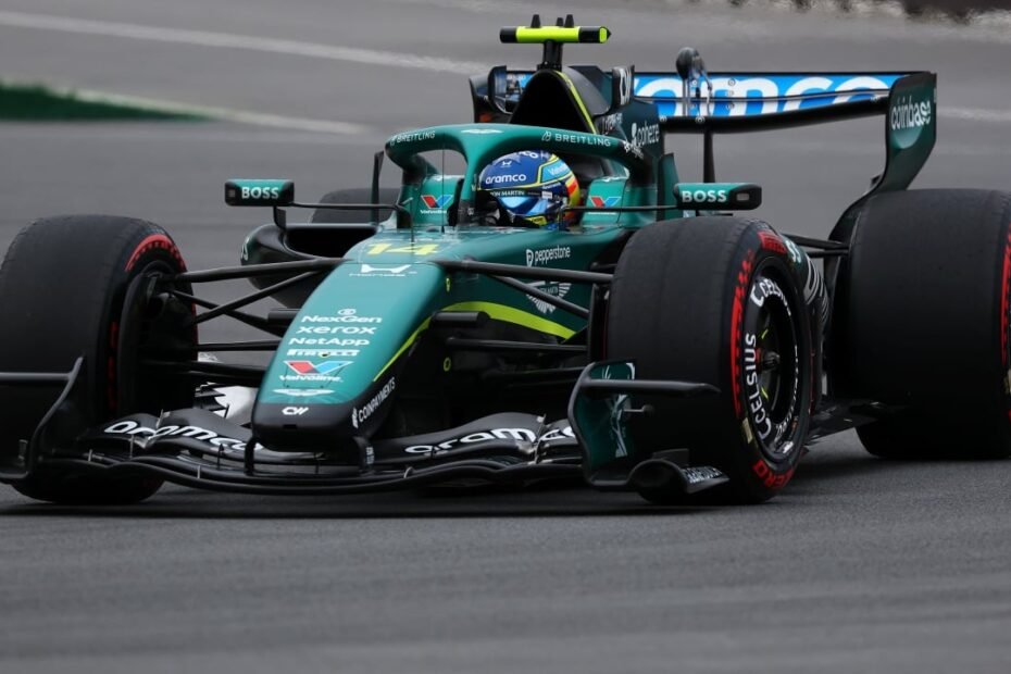 El Aston Martin devuelve a Alonso a la realidad, pero la lluvia puede permitirle soñar de nuevo: "Me siento rápido, más conectado»