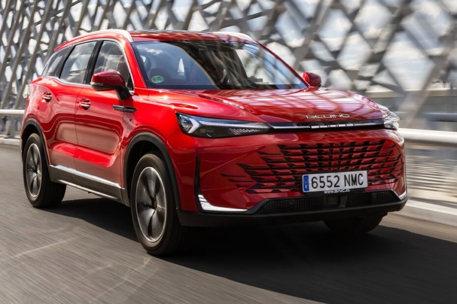 El BAIC X75 desembarca en España: 177 CV y 4,75 metros por menos de 30.000 € para plantar cara al Tiguan