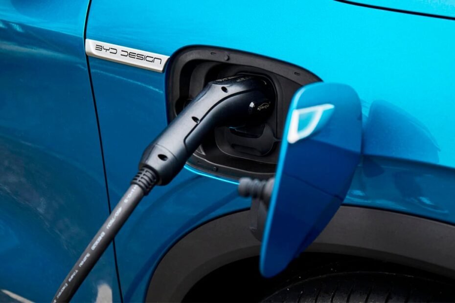 El coche eléctrico baja de precio en Europa… pero más de la mitad de los conductores no logra la autonomía prometida