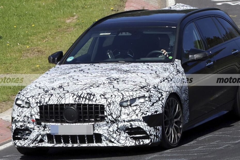El Mercedes-AMG C 53 Estate 2027 ya rueda en Nürburgring y deja ver su evolución más clara
