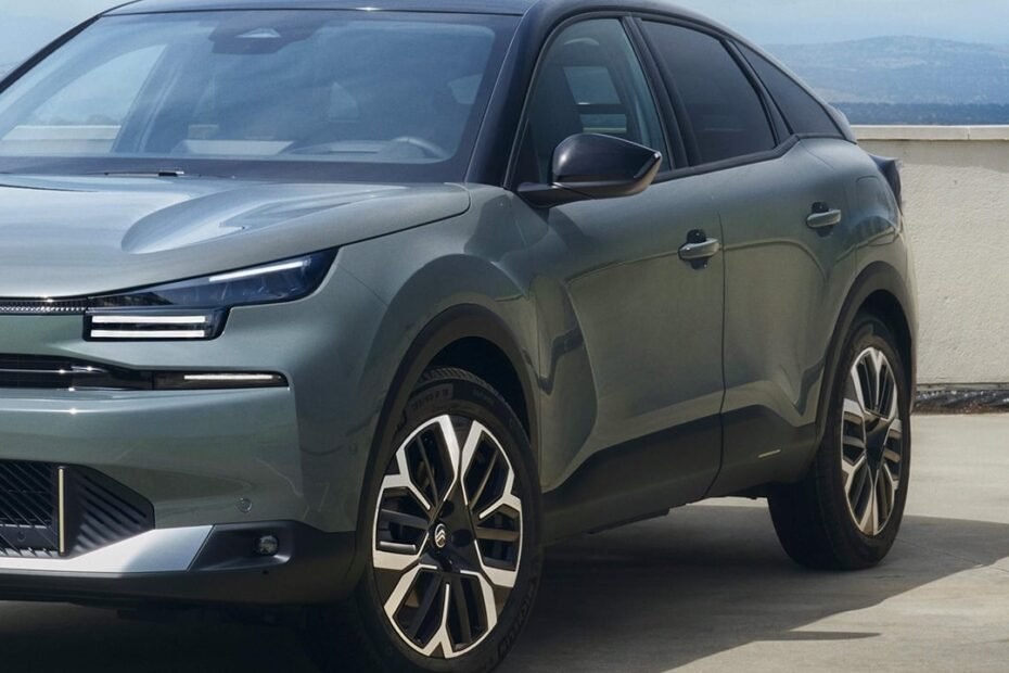Es más barato que el BYD Dolphin y el MG4, se hace en España y ahora se desploma 5.800 € para ser el chollo del momento