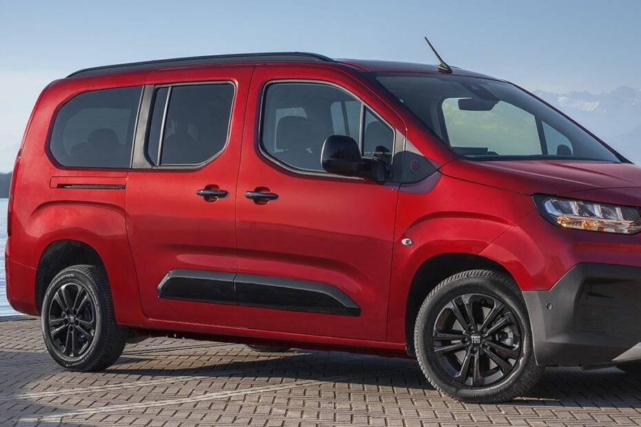 Este familiar italiano es un Citroën Berlingo encubierto pero, con 8.600 € de rebaja, es más barato y tiene un maletero gigante de 1.355 litros