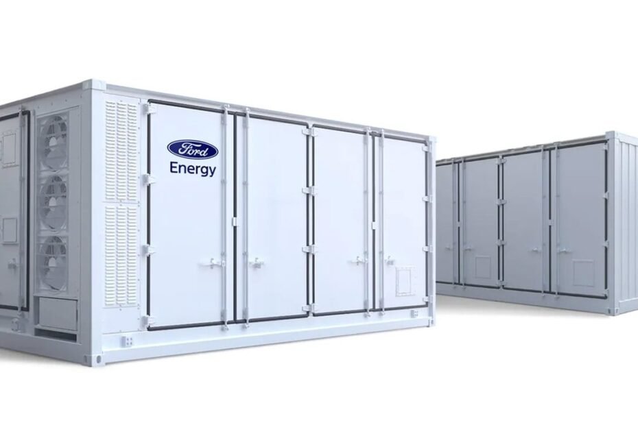Ford entra en la guerra de las megabaterías contra Tesla con las baterías de sus coches eléctricos sin vender