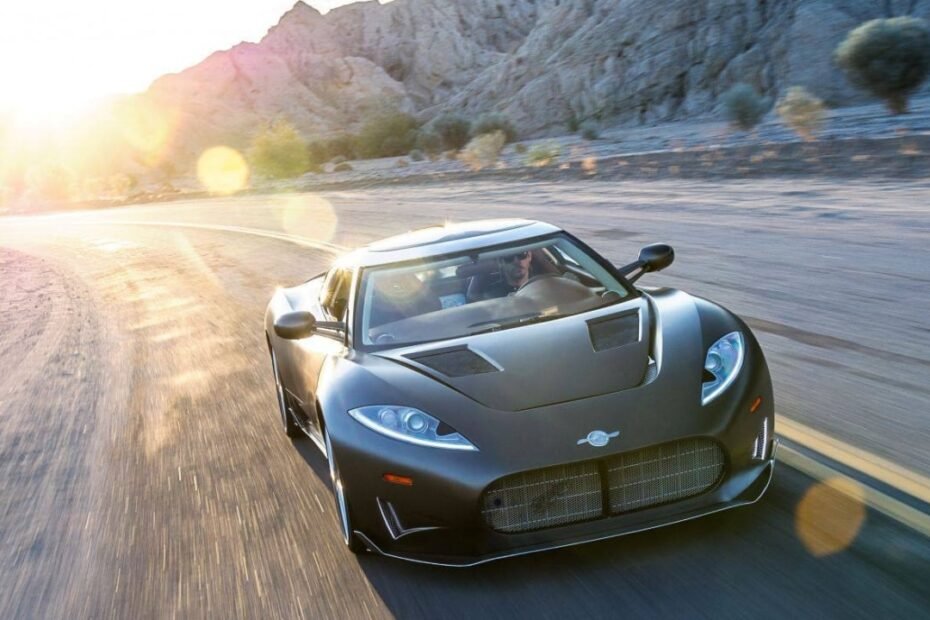 Habías borrado esta marca de superdeportivos de tu memoria, pero vuelve con un V8 biturbo y casi 800 CV para hacerse notar